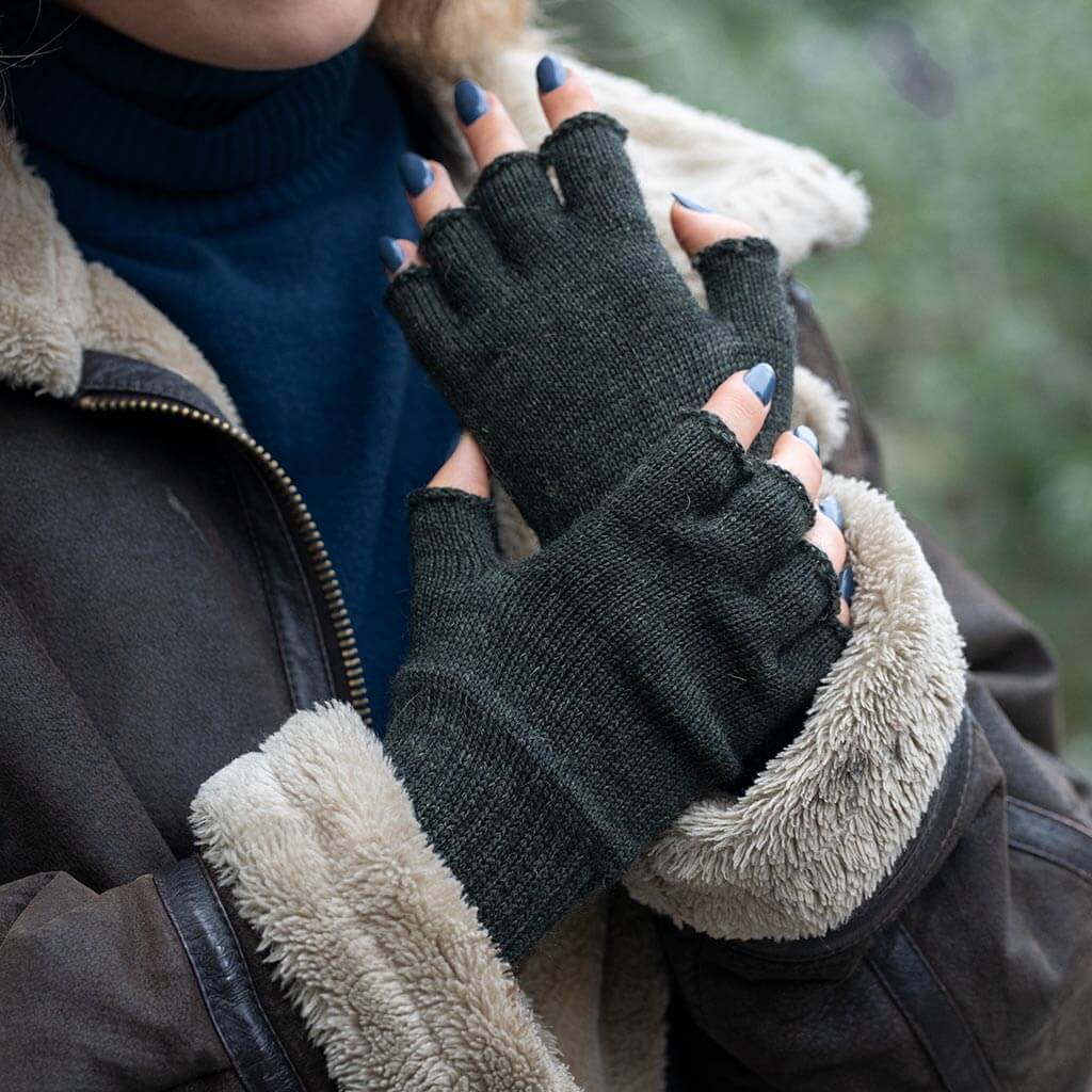 Fingerless mittens, wool mittens, ladies mittens, british wool, black sheep